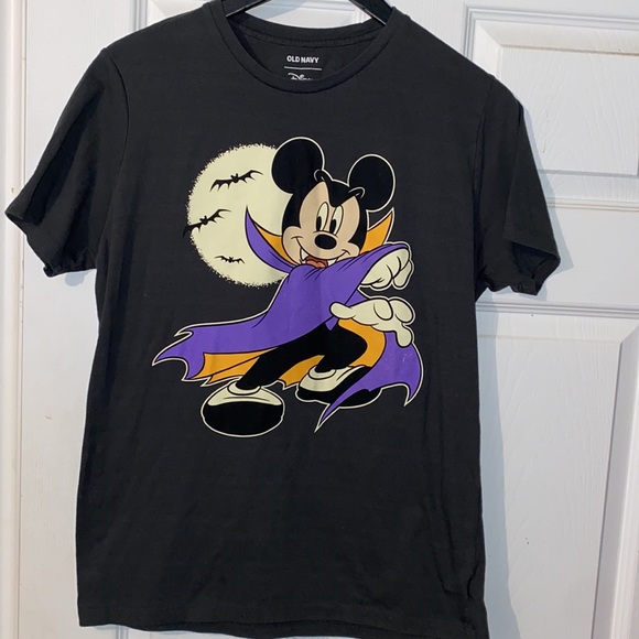 3/$30 Mickey Mouse Dracula Shirt - Picture 2 of 8